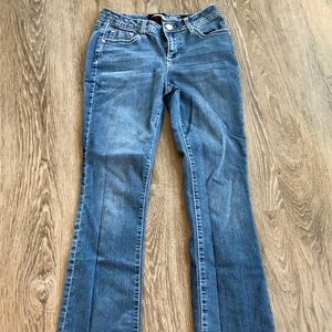 Earl jeans women’s slim bootcut. Size 6.